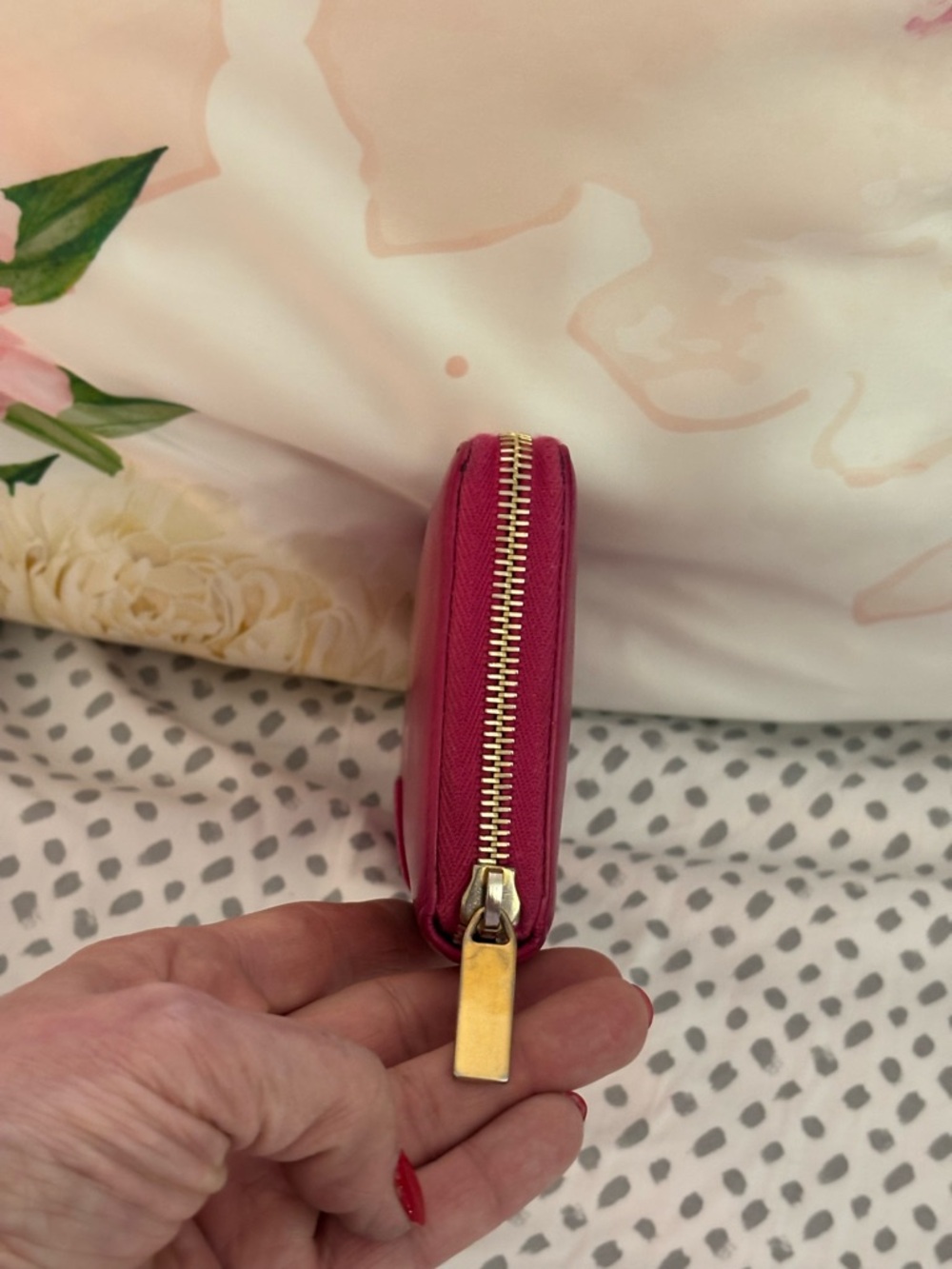 Yves Saint Laurent Fuchsia Leather Clutch with Gold Y Hardware - Picture 4 of 11